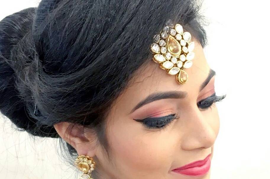 Meenus Face Value Beauty Parlour - Makeup Salon - RK Puram 