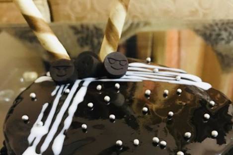 Which is the best online cake delivery service in Lucknow? - Quora