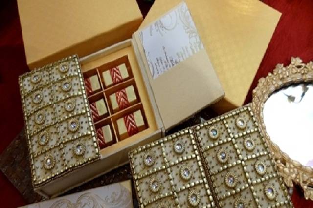 Mj Invitation And Packaging
