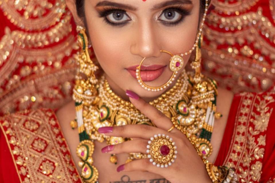 Ami Sagar Makeup Artist