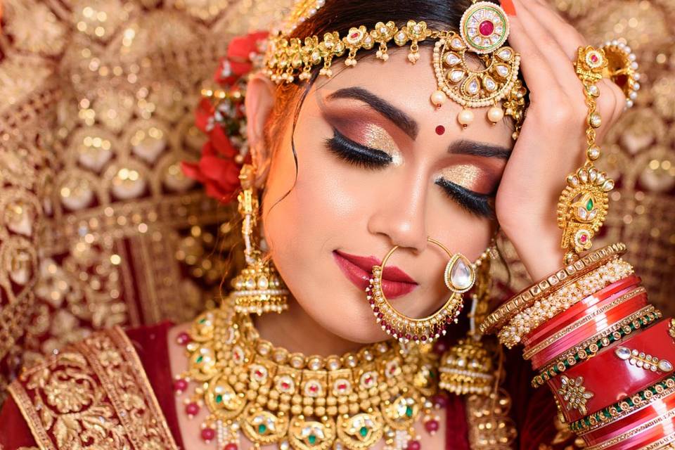 Ami Sagar Makeup Artist