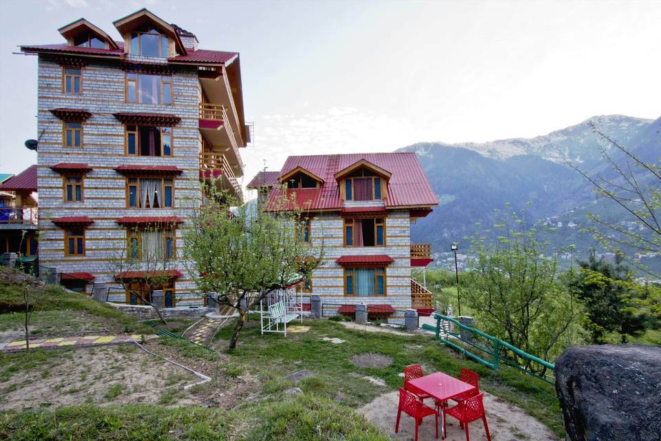 FogHills Manali Cottages