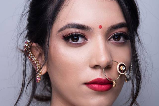 Sruthy Sivadas - Makeup Artist