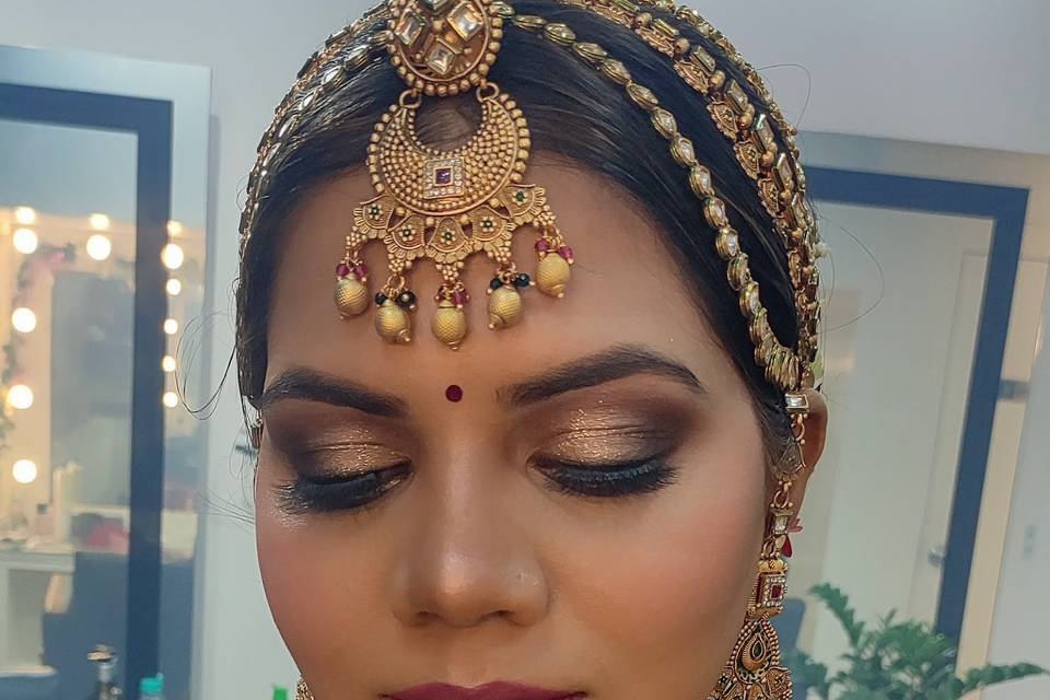 Ash Makeup Magic, Pune