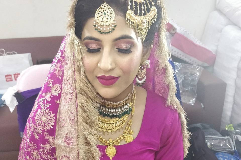 Simmi Chhabra Makeup Artistry