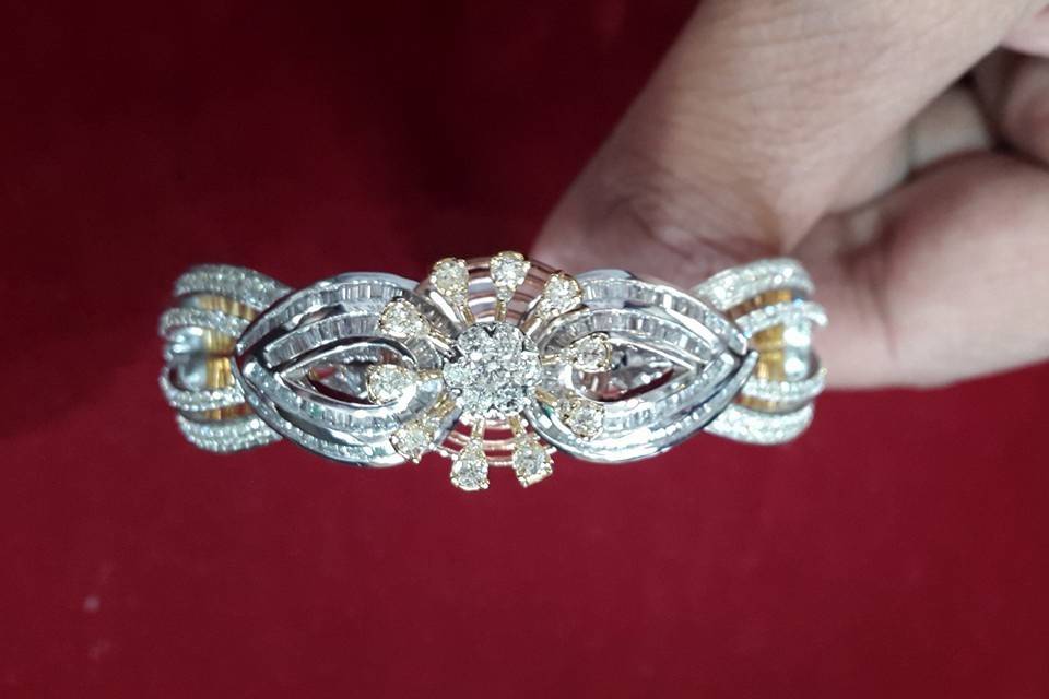 Shri Radhika Jewellers