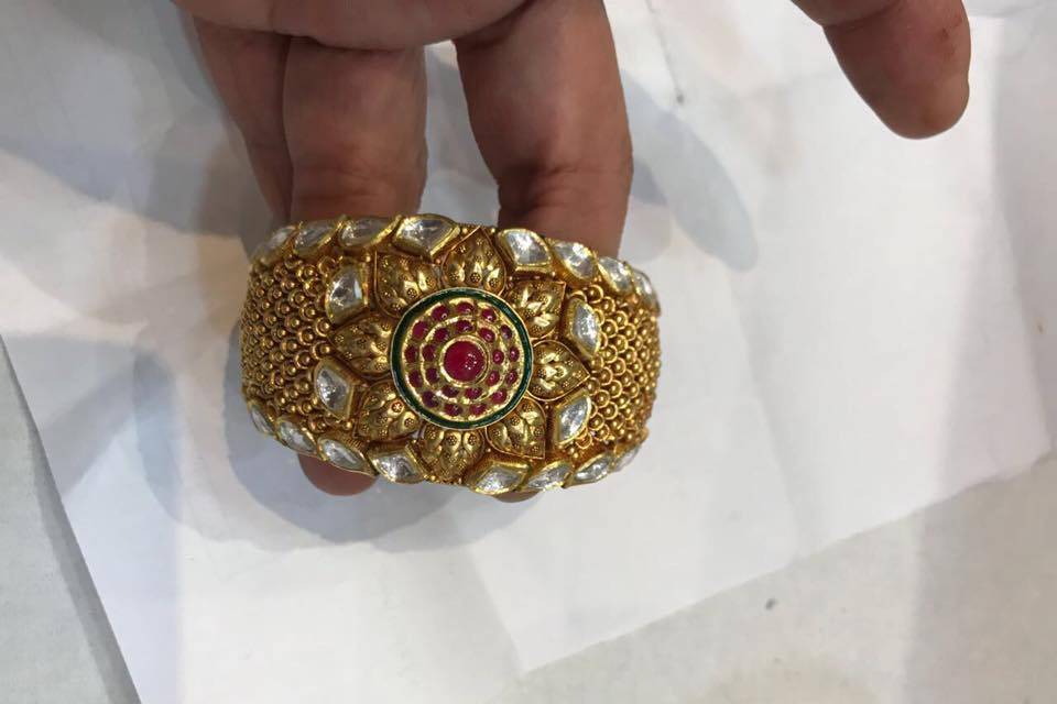 Shri Radhika Jewellers