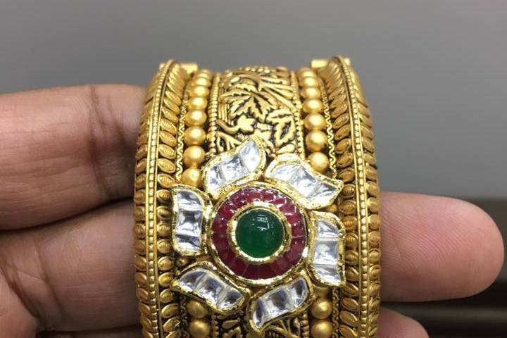 Shri Radhika Jewellers