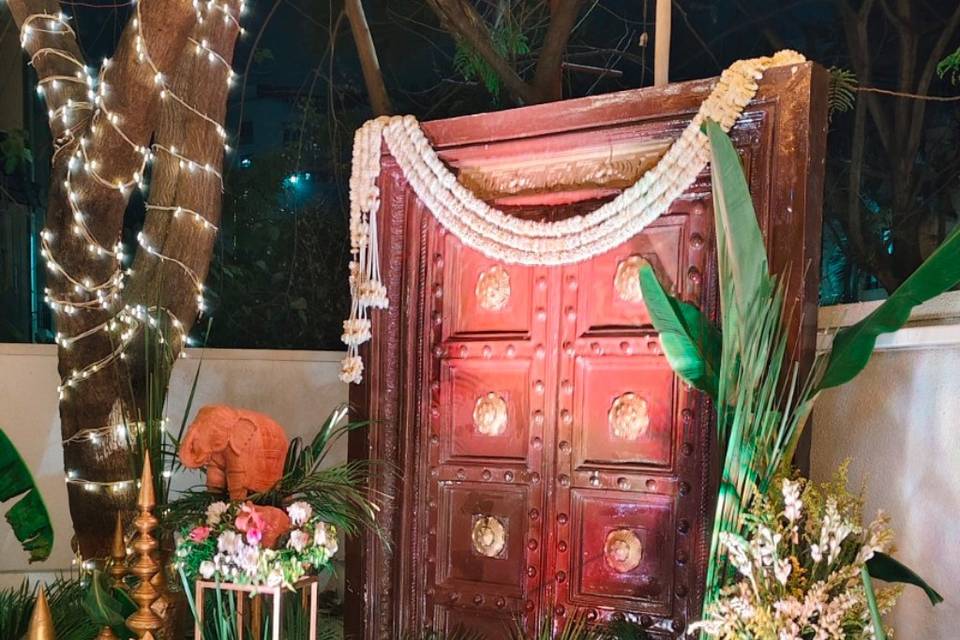 Entrance decor