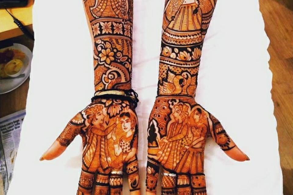 Then try to make this type of simple designs by connecting small patterns |  Mehndi designs for beginners, Mehndi designs, Basic mehndi designs