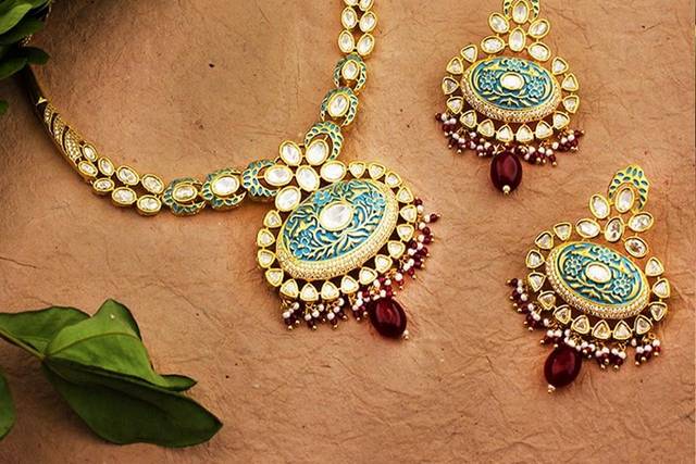 Sia jewellery outlet pendant set