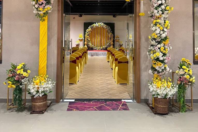 Entrance decor