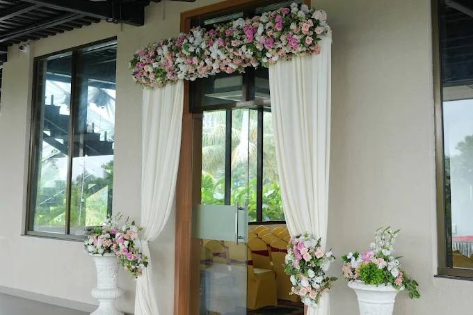 Entrance decor