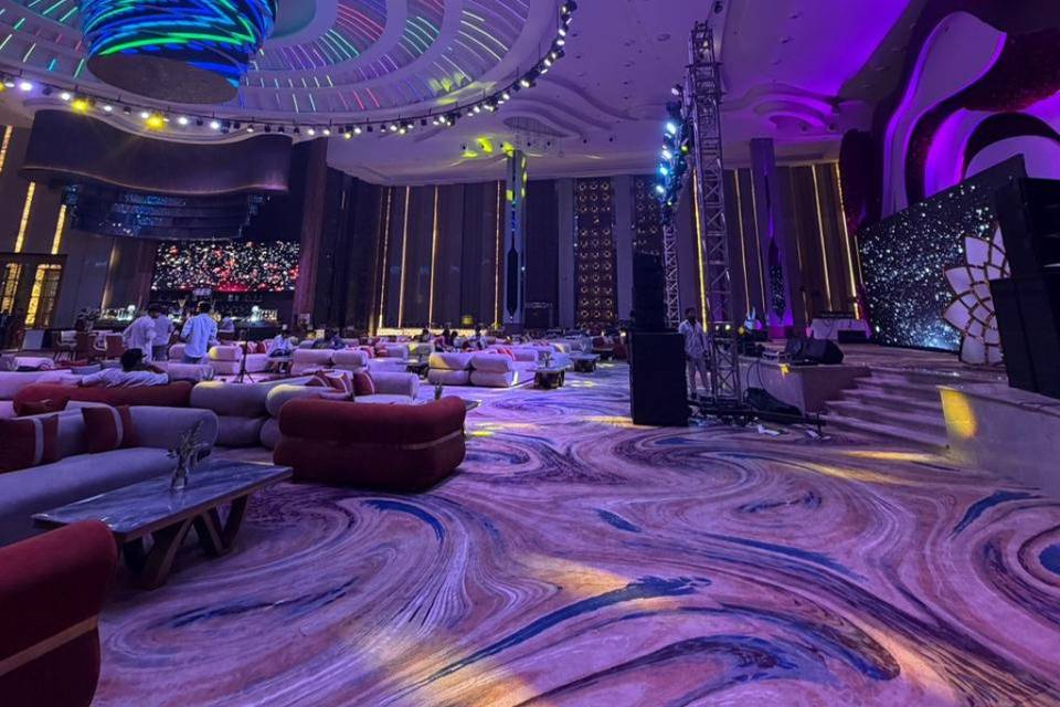 Infinity hall