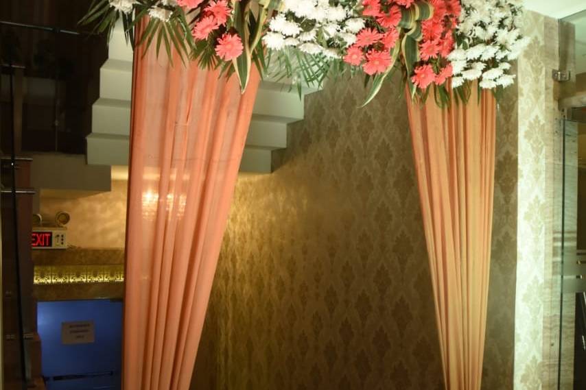 Entry Decor