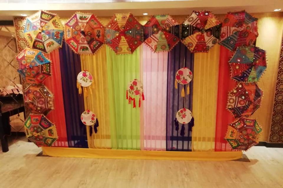 Mehendi Feature Wall