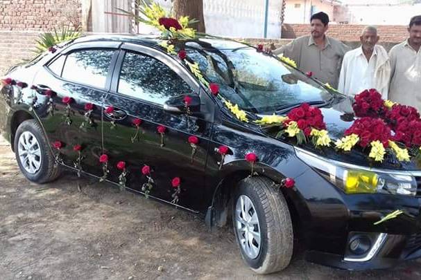 Car floral decor