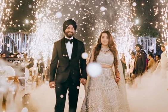 Couple entry