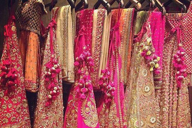 From the ramp to Chandni Chowk: The story of 'original replica' lehengas |  Delhi News - Times of India