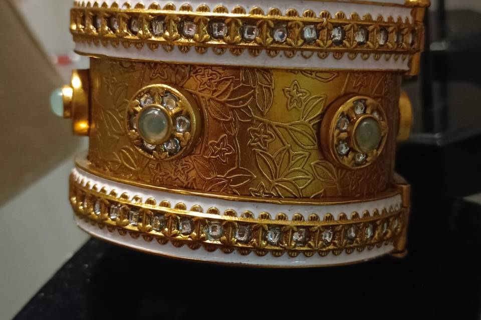 24k antique gold plated handcu