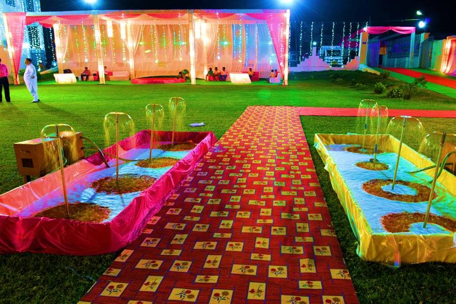 Wedding decor and lighting