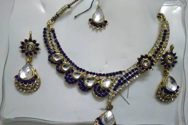 Sanskruti Bentex And Imitation Jewellery