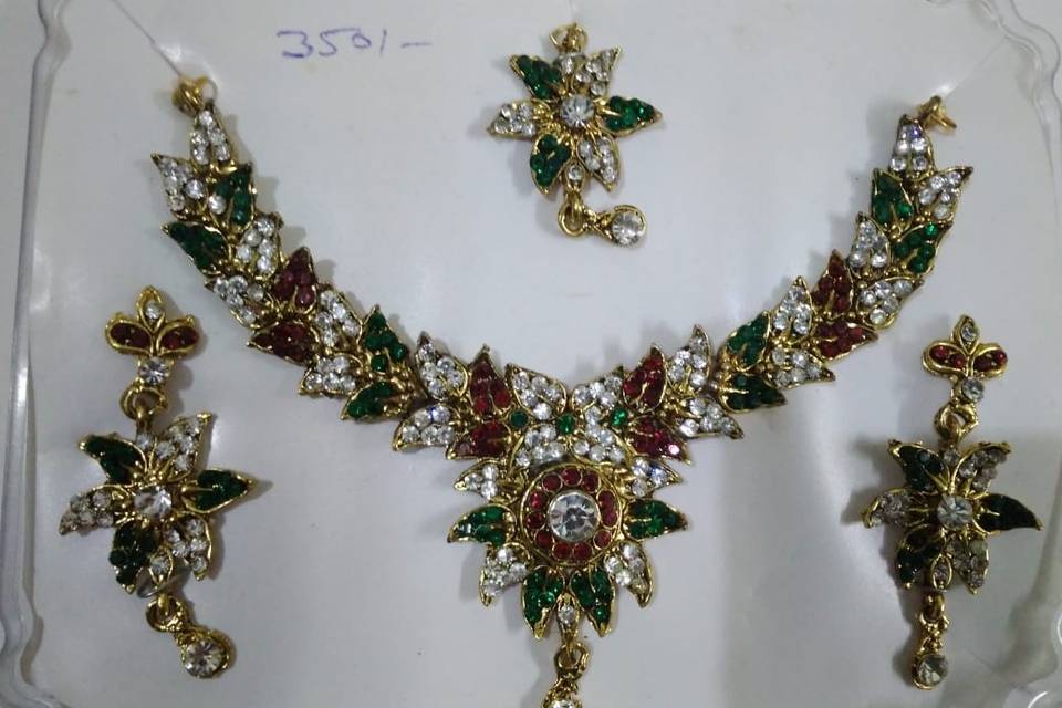 Sanskruti Bentex And Imitation Jewellery