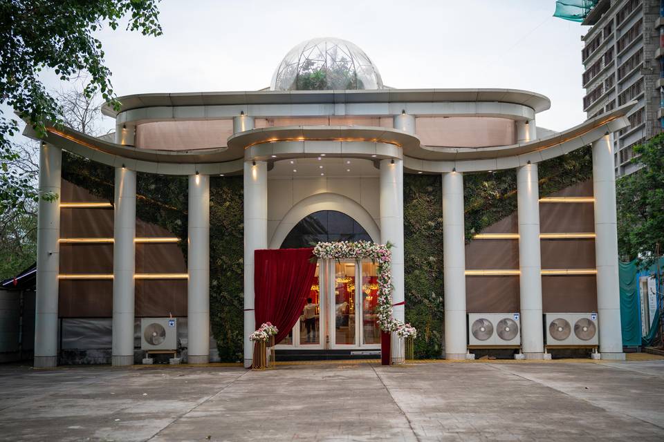 Entrance Decor