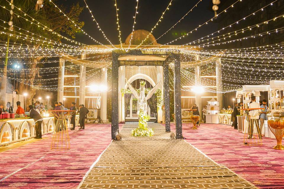 Entrance Decor