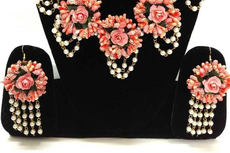 Floral jewellery