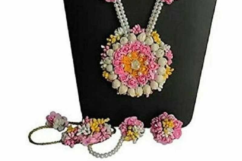 Floral jewellery