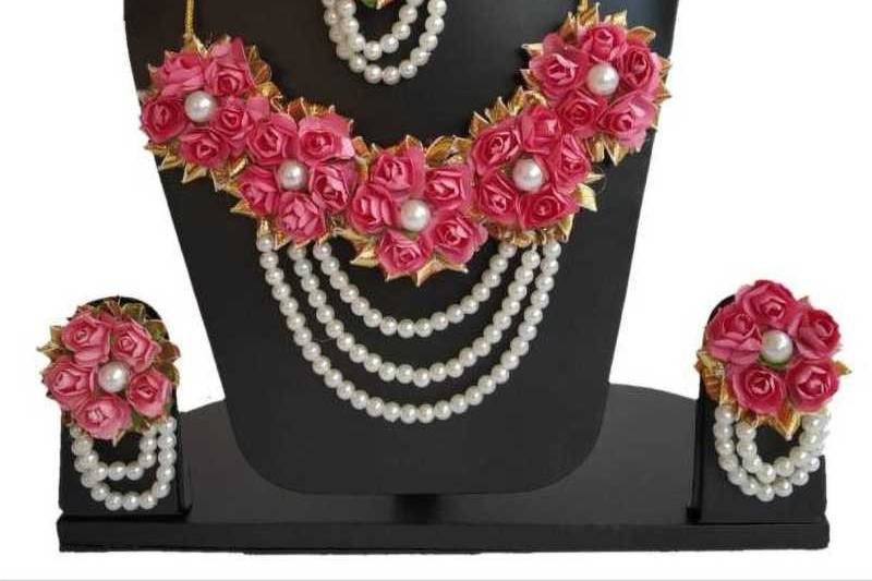 Floral jewellery