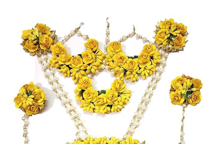 Floral jewellery