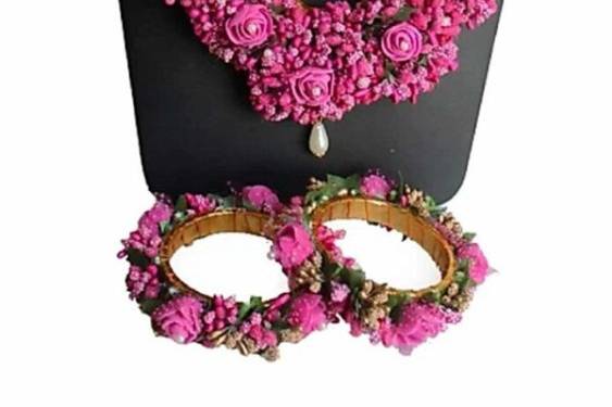 Floral jewellery