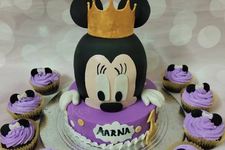 Customized cakes