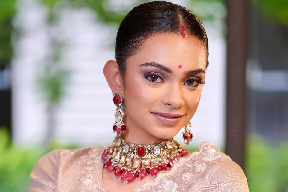 Makeup by Chandni Doshi