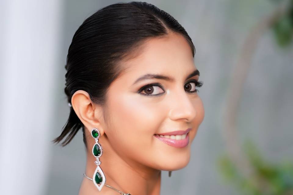 Makeup by Chandni Doshi