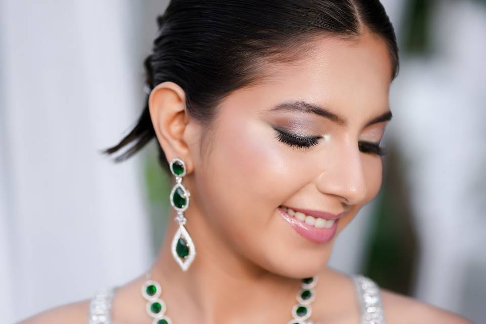 Makeup by Chandni Doshi