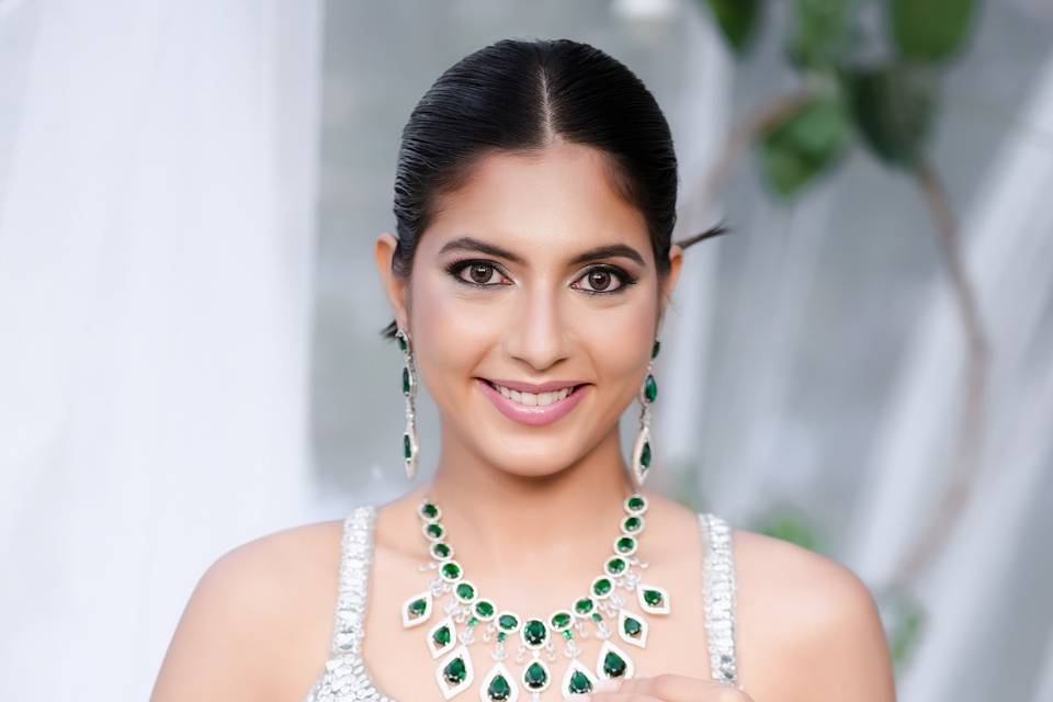 Makeup by Chandni Doshi