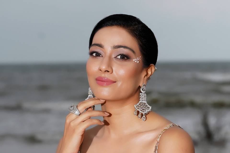 Makeup by Chandni Doshi