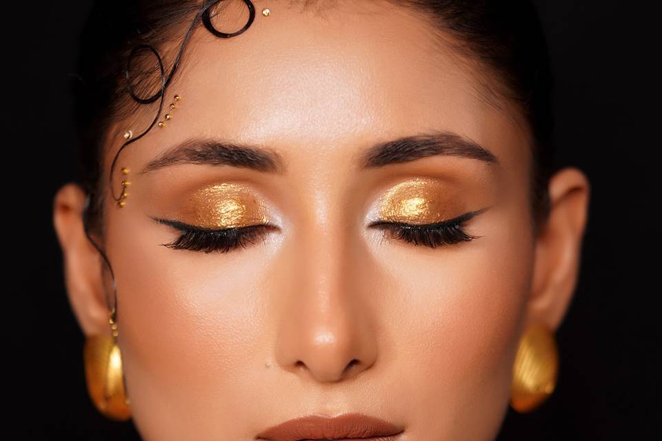 Makeup by Chandni Doshi
