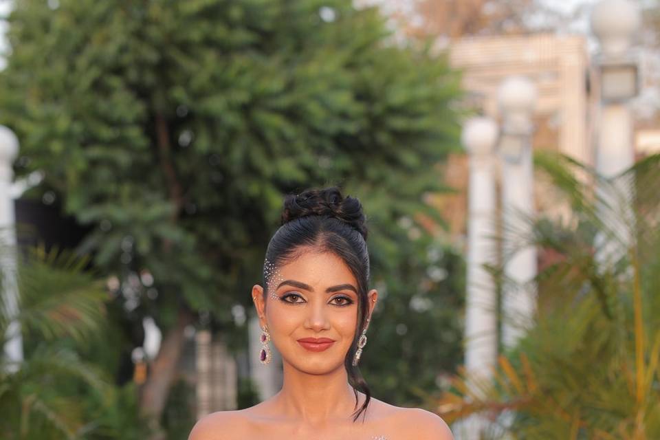 Party makeup