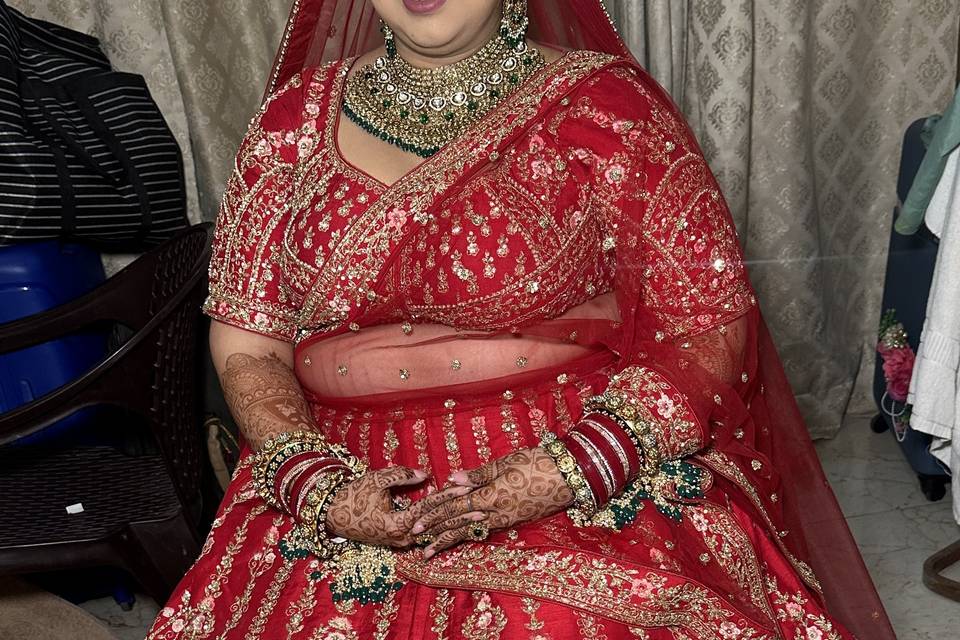 Classic red bride