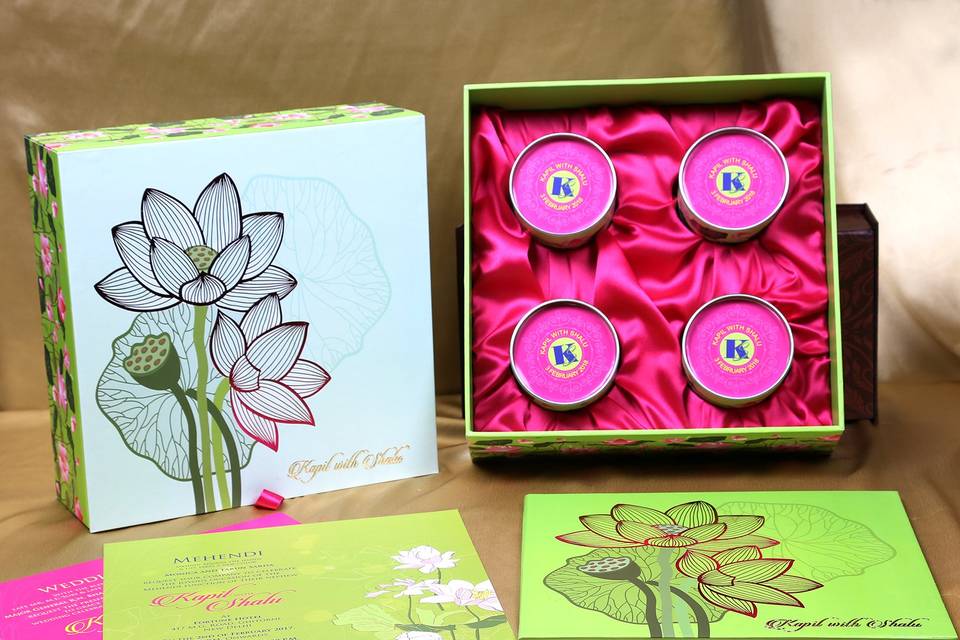 Lotus floral wedding card box