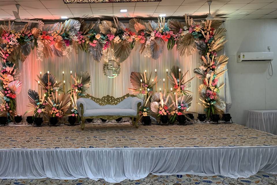 Banquet stage