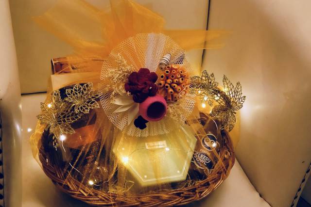 Gourmet Gift Baskets Wedding Gift for Couple | AllFreeDIYWeddings.com