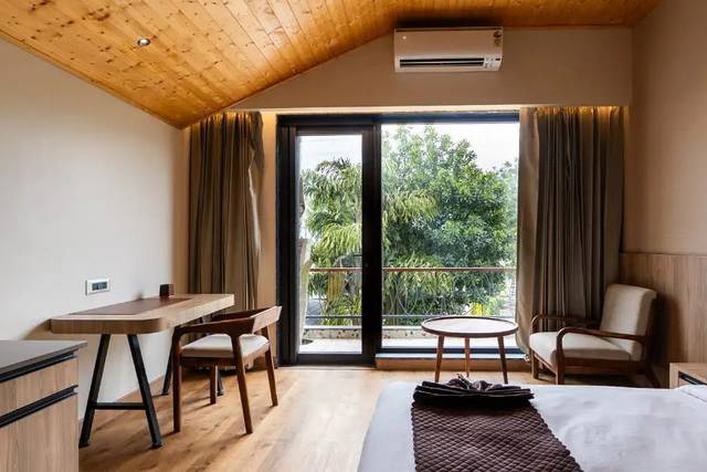 Accommodation