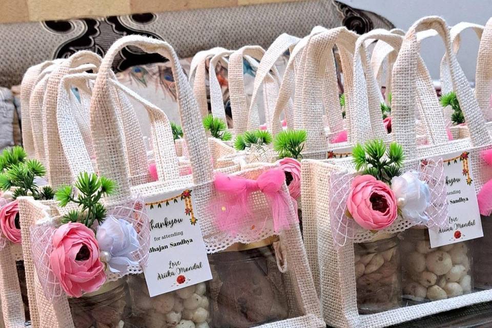 Trousseau Packing