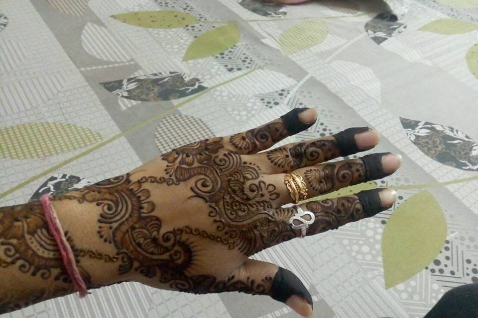 Mehndi Designs by Anjali