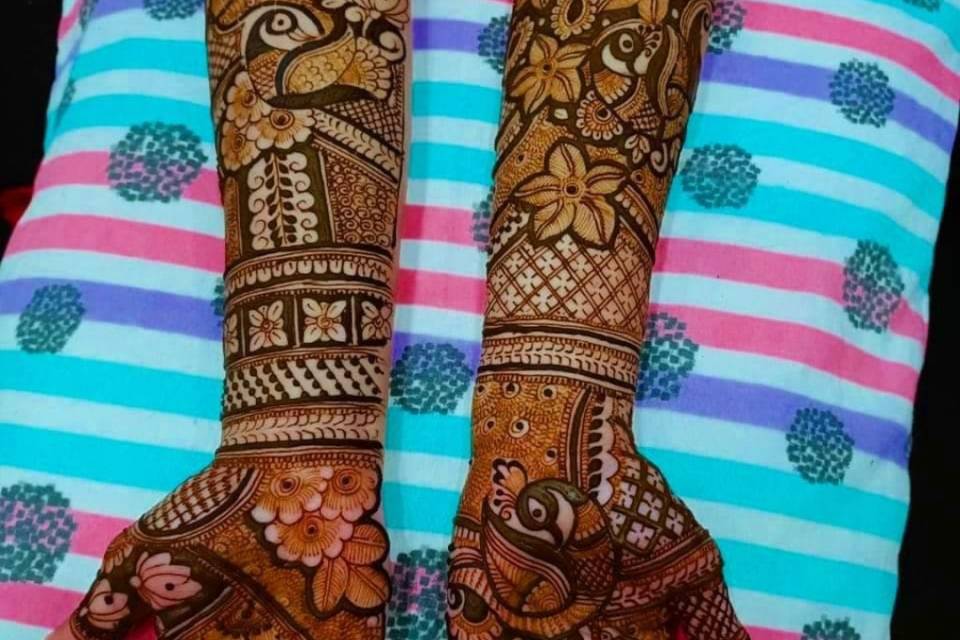 Krishna mehandi art